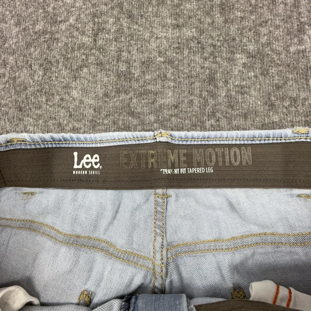 Lee Extreme Motion Jeans Men 32x30 Light Blue‎ Straight Tapered Stretch Denim